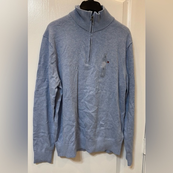 Tommy Hilfiger Solid Logo Quarter Zipper Sweater Men size: Large run Medium - Picture 3 of 6